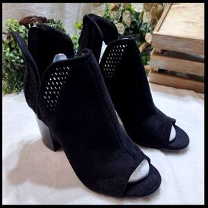 Yoki Friday Suede black  Boots Sz 8